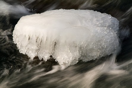 ice-on-the-saale-1775563_960_720.jpg