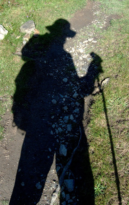 shadow-1665061_960_720.jpg